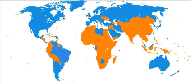 Map: World map showing countries above and below the world GDP (PPP) per capita, $10,700 in 2010